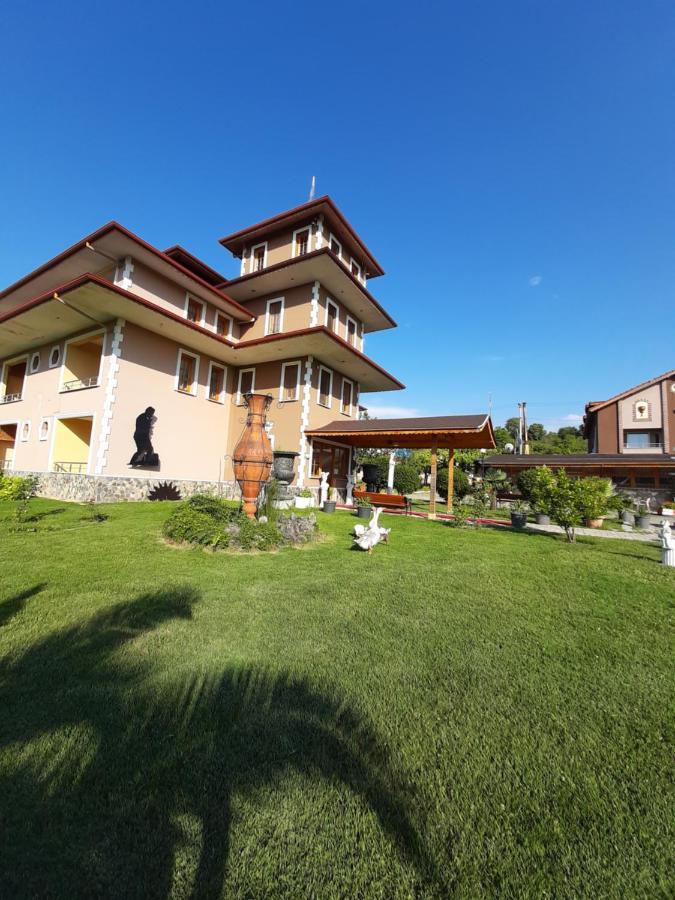 Mertur Hotel Ciftlikkoy  Экстерьер фото