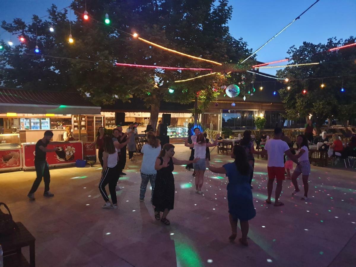 Mertur Hotel Ciftlikkoy  Экстерьер фото